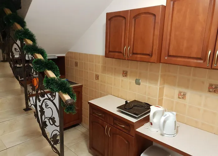 Polakowka בית אירוח פורונין